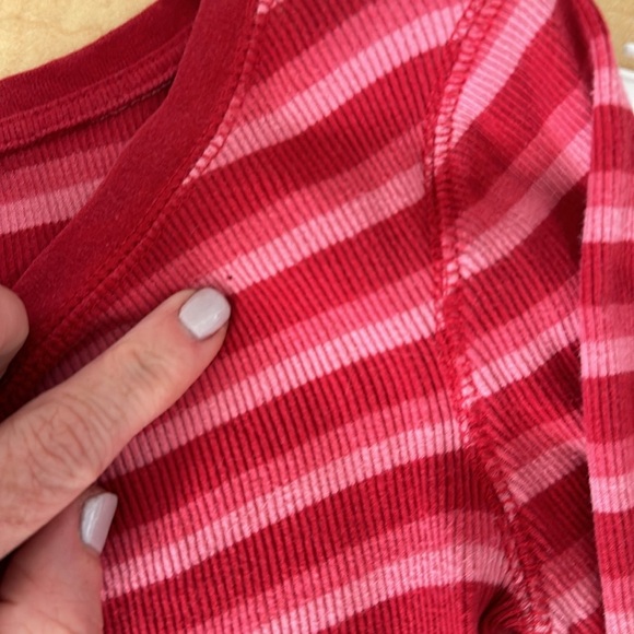 OLD NAVY Long Sleeve Girls Red and Pink Top Small 6/7 - Picture 5 of 5